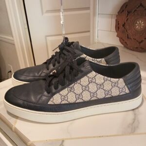 Men's Gucci shoes
